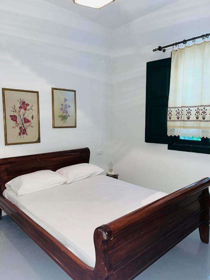 Anevalousa House Holiday home *