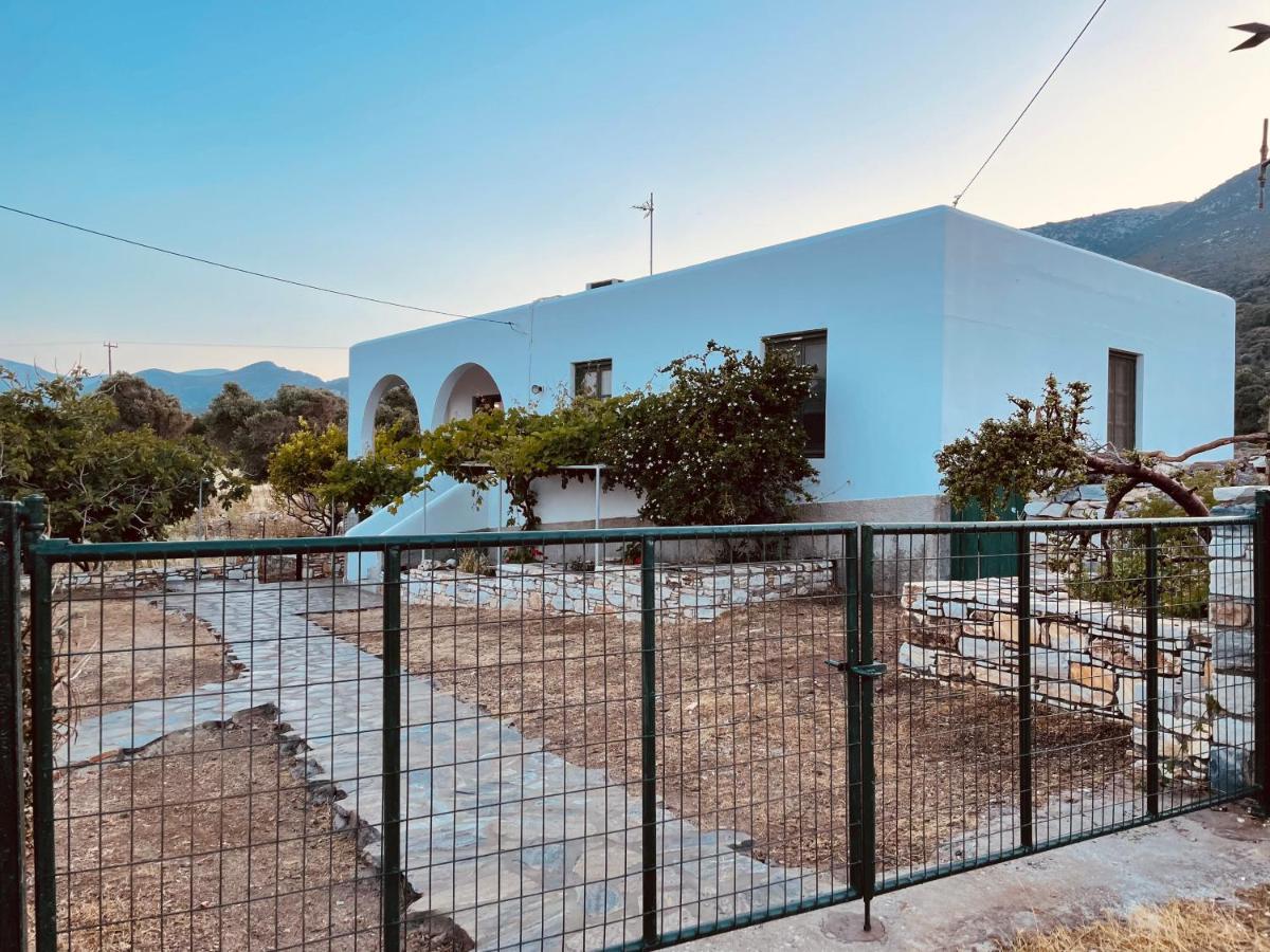 Holiday home Anevalousa House Moutsouna