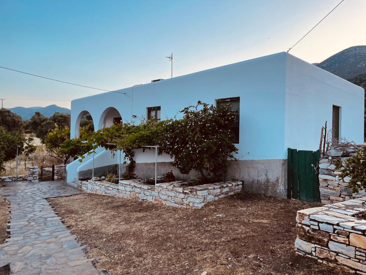 Holiday home Anevalousa House Moutsouna